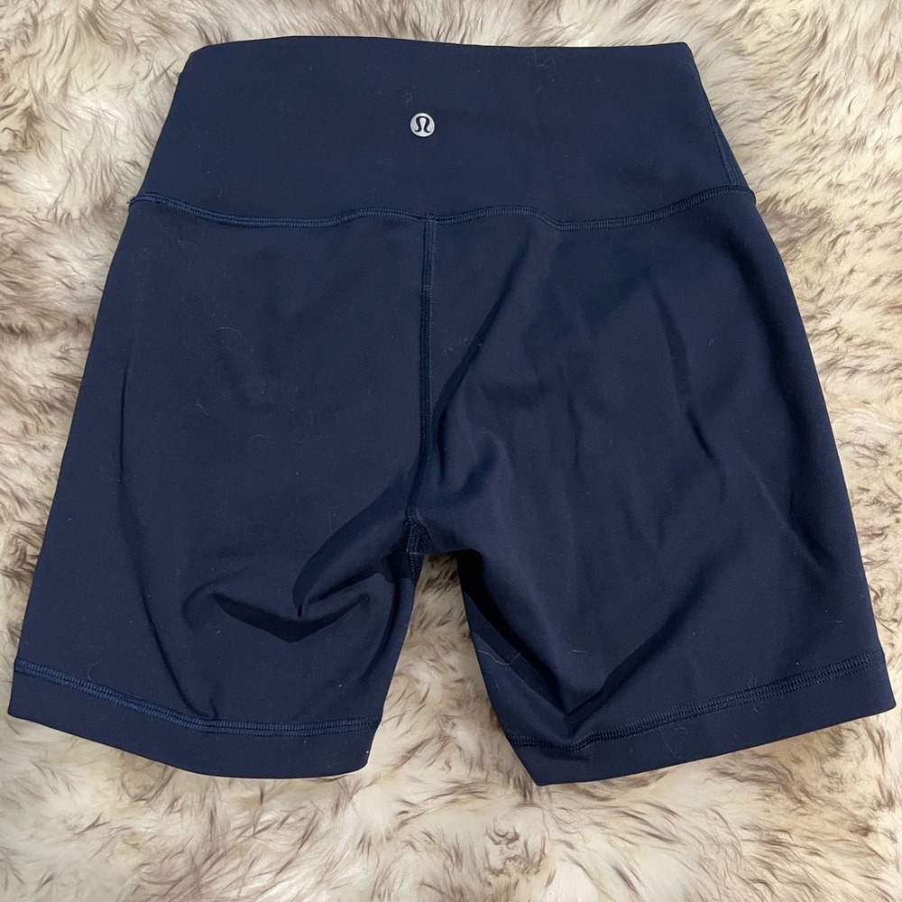 Lululemon wonder under 6inch shorts size 6